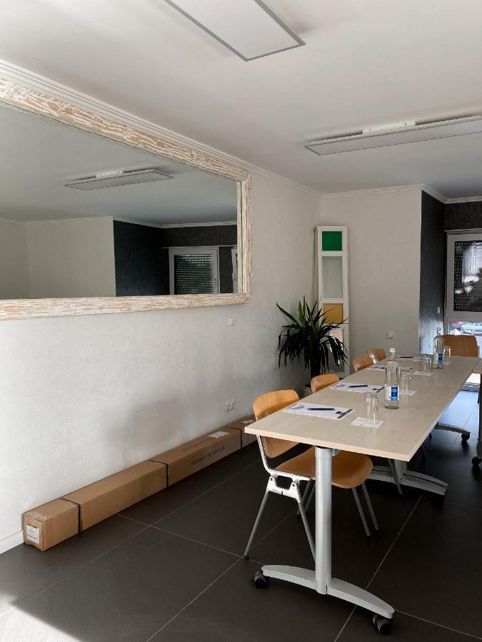Mg-Quartier Hostel Monchengladbach Exterior photo